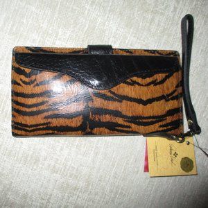 Patricia Nash Tiger Collection Leather Wallet RFID Vallentia II